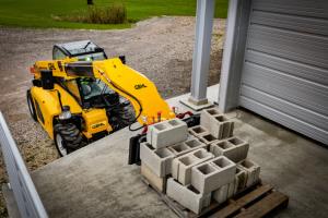 FORKLIFT+REACH+14%27+4%2c000+LB+W%2fFORKS+RS4-14+GEHL